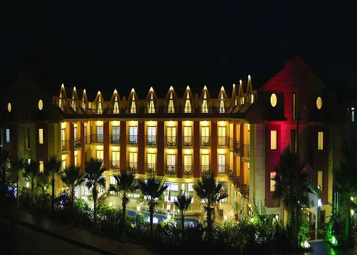 Astoria Hotel 4*