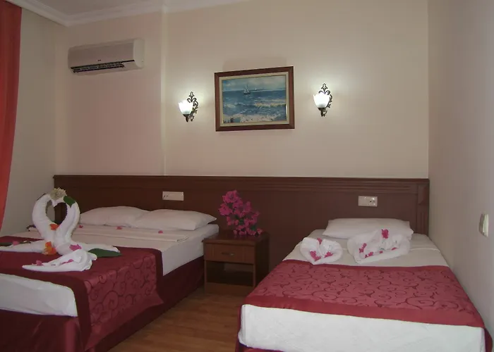 Astoria Hotel 4*